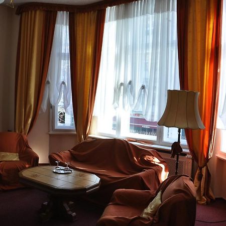 Hotel Pension Savoy Near Kurfuerstendamm Berlin Room photo