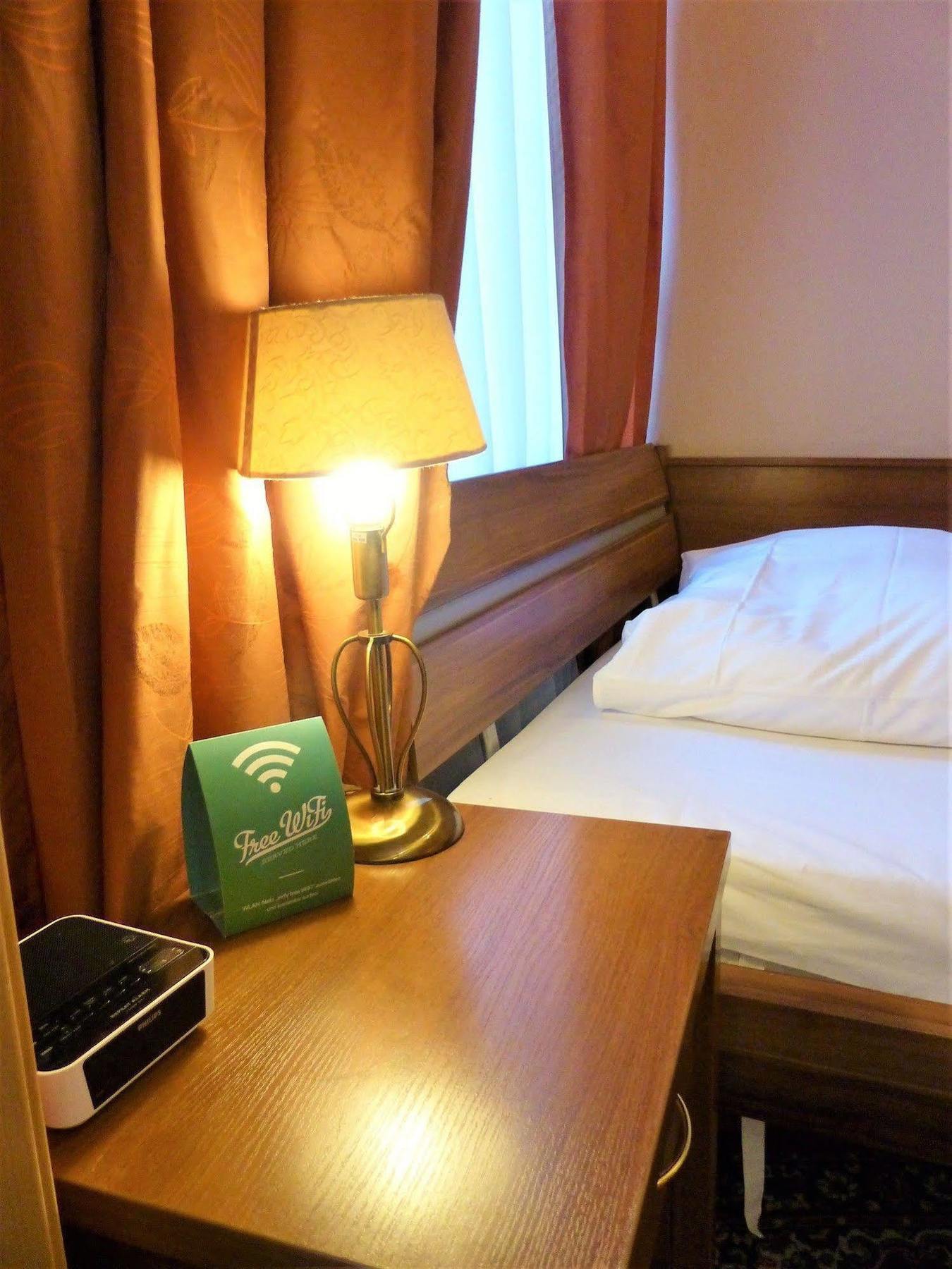 Hotel Pension Savoy Near Kurfuerstendamm Berlin Exterior photo