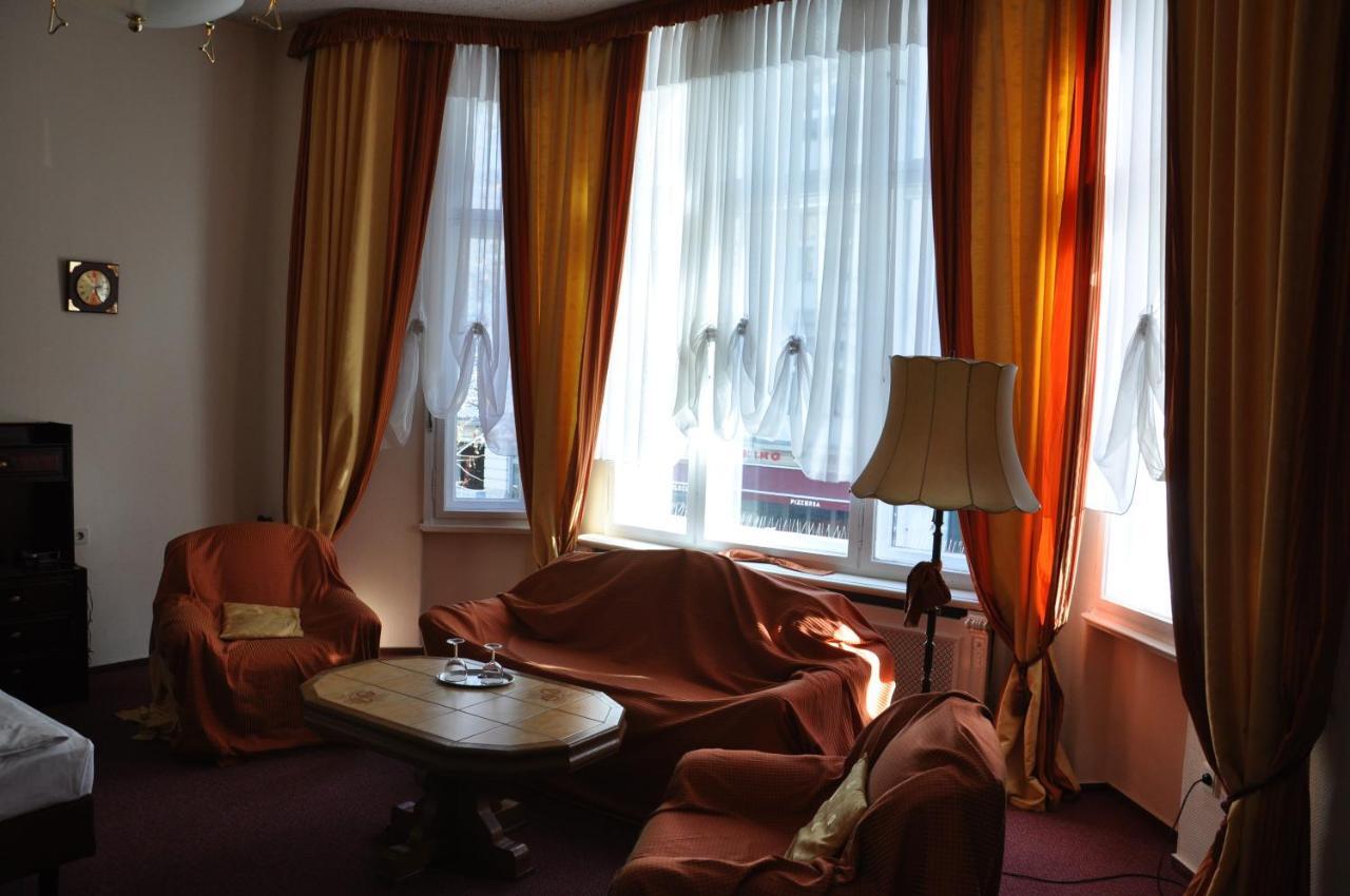 Hotel Pension Savoy Near Kurfuerstendamm Berlin Room photo